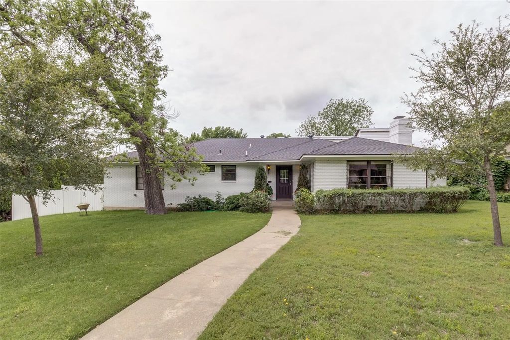 1123 Waterford Drive, Dallas