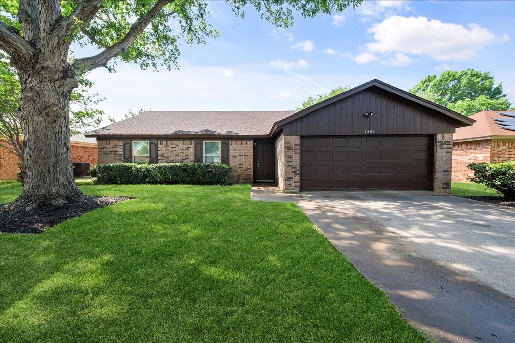 4204 Maple Springs Drive, Arlington