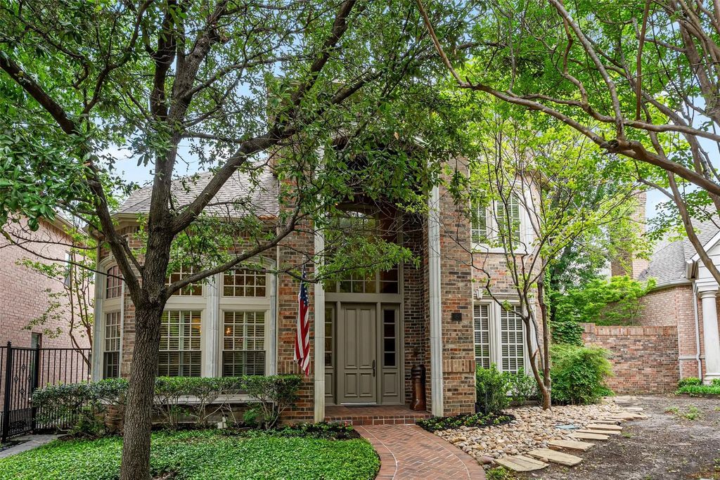 6 Glenheather Court, Dallas