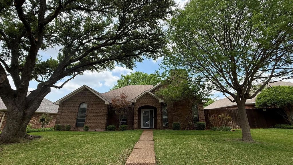 2609 Pickwick Lane, Plano