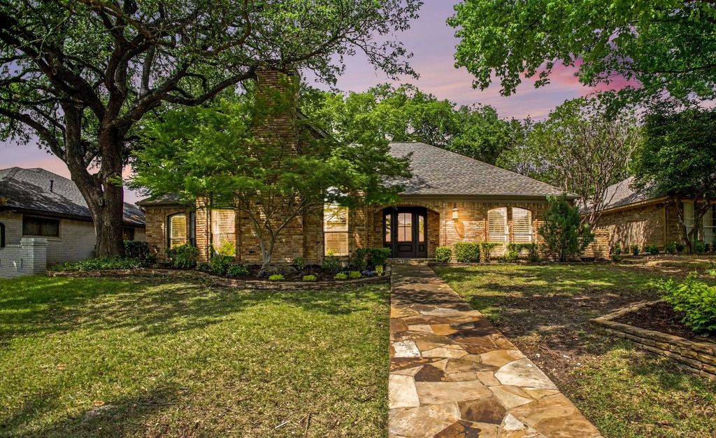 6419 Barfield Drive, Dallas