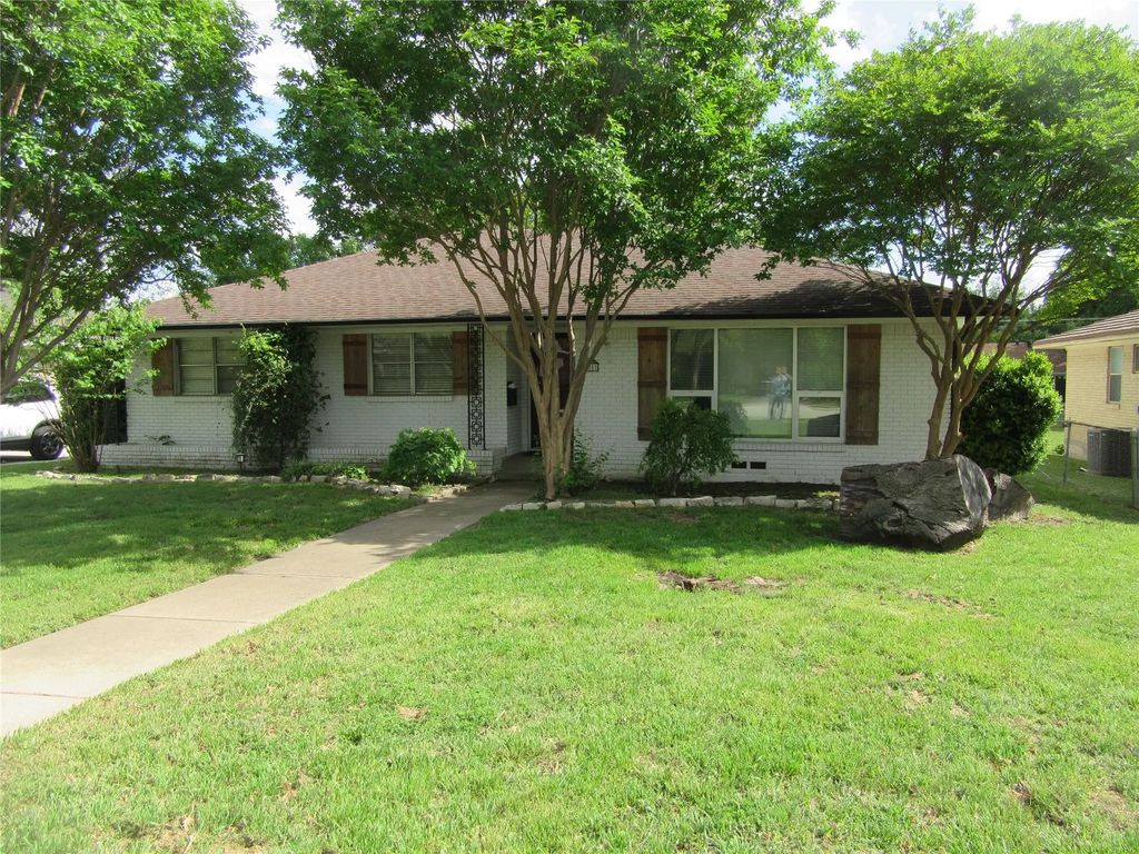 705 Scottsdale Drive, Richardson