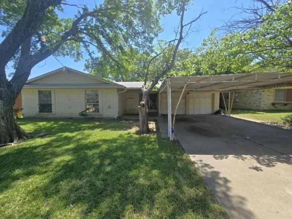 1608 Lee Street, Kaufman