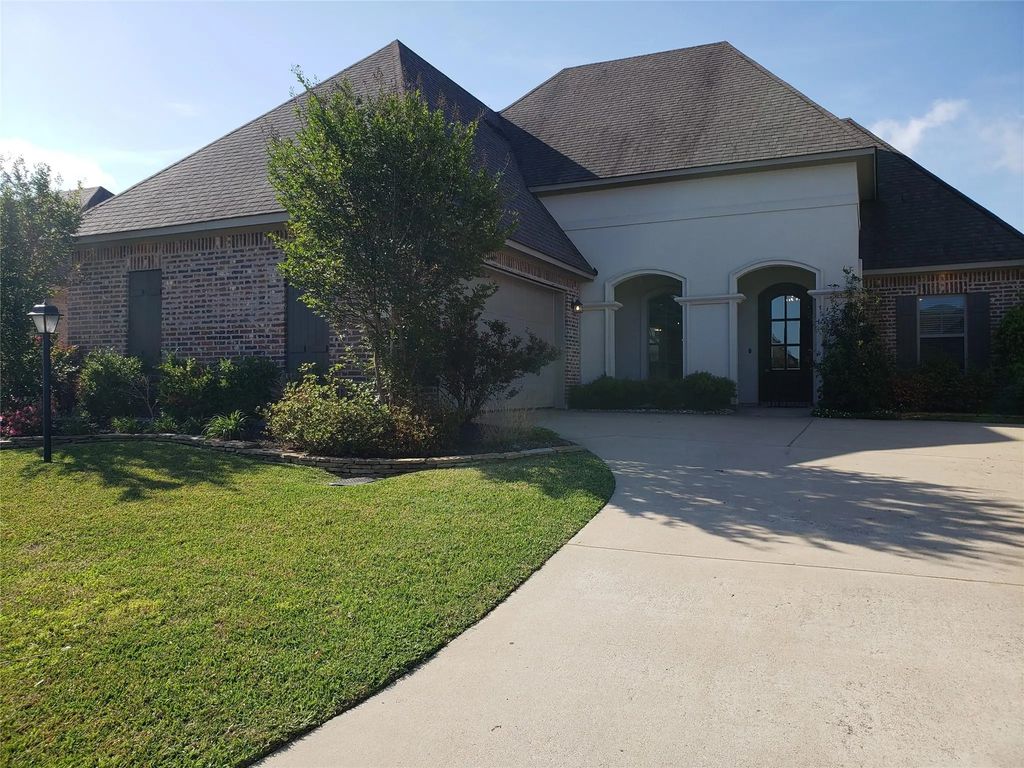 263 Acadiana Creek Drive, Shreveport