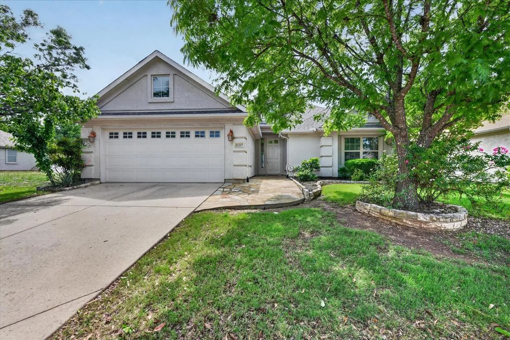 11217 Southerland Drive, Denton