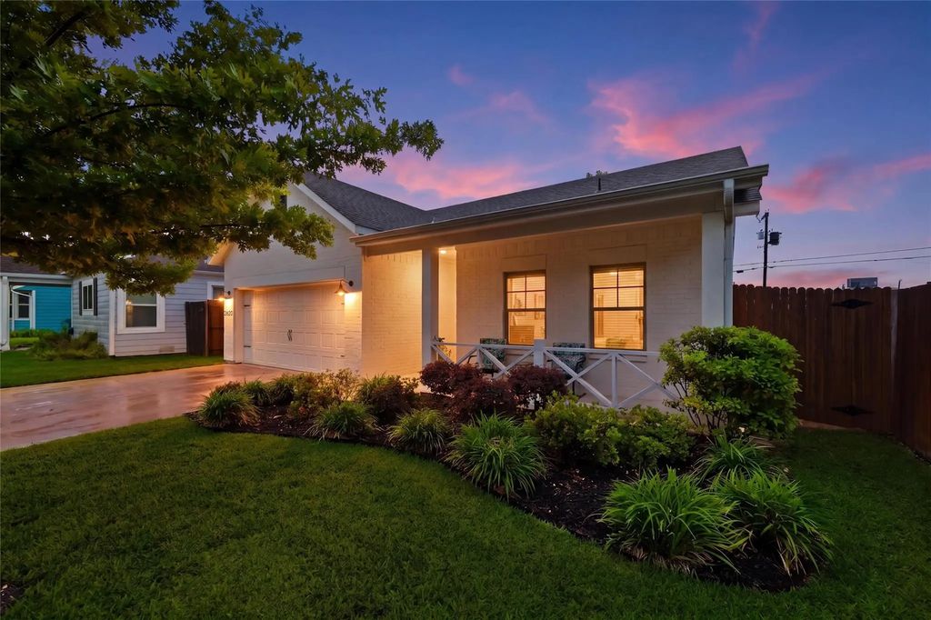 2620 Ryan Avenue, Fort Worth