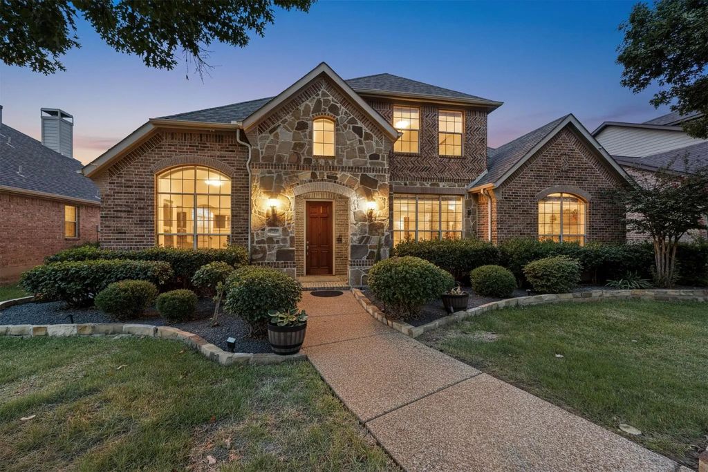 404 Broken Sword Drive, Lewisville