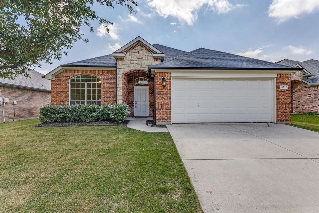 11612 Emory Trail, Fort Worth