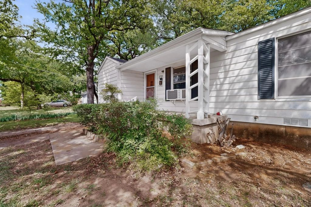 2701 Stark Street, Fort Worth