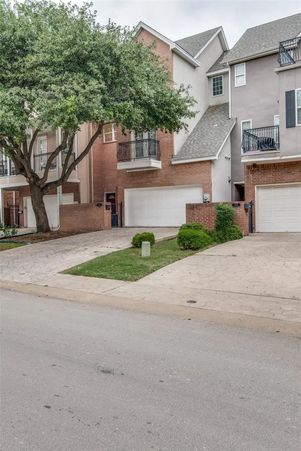 5709 Lewis Street, Dallas