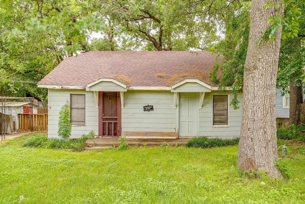 207 Cleveland Avenue, Weatherford