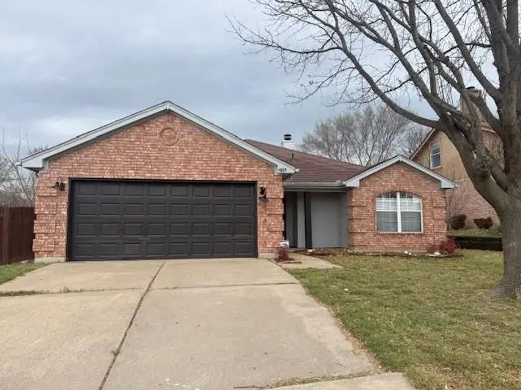 4809 Maryannes Meadow Drive, Fort Worth