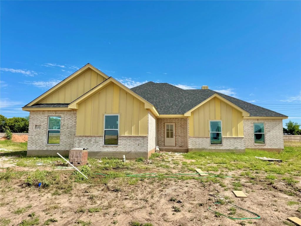 137 Logan Trail, Abilene