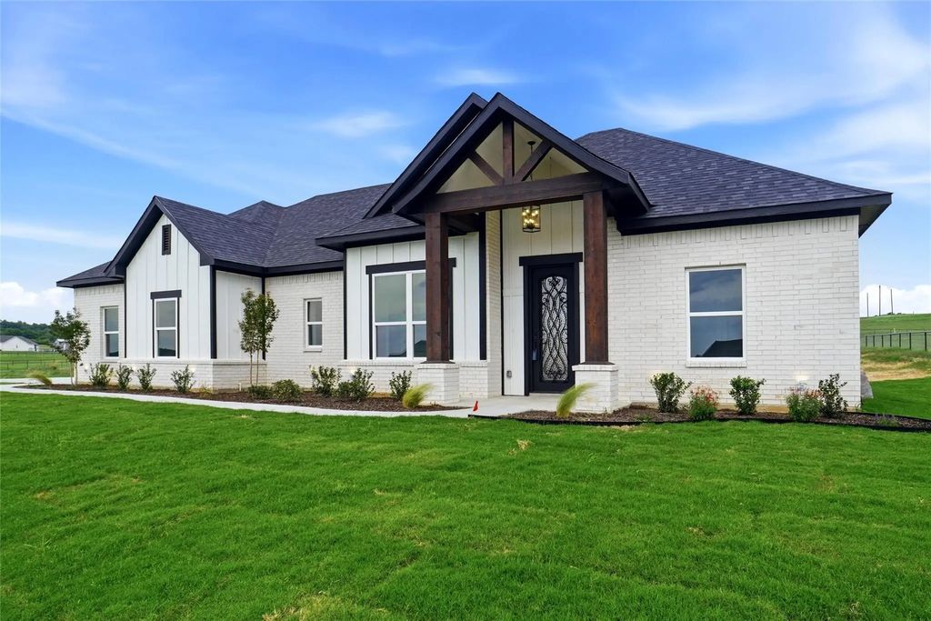 3005 Westfork Way, Springtown