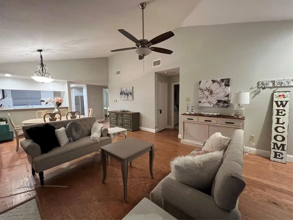 5819 Timbercrest Drive, Arlington