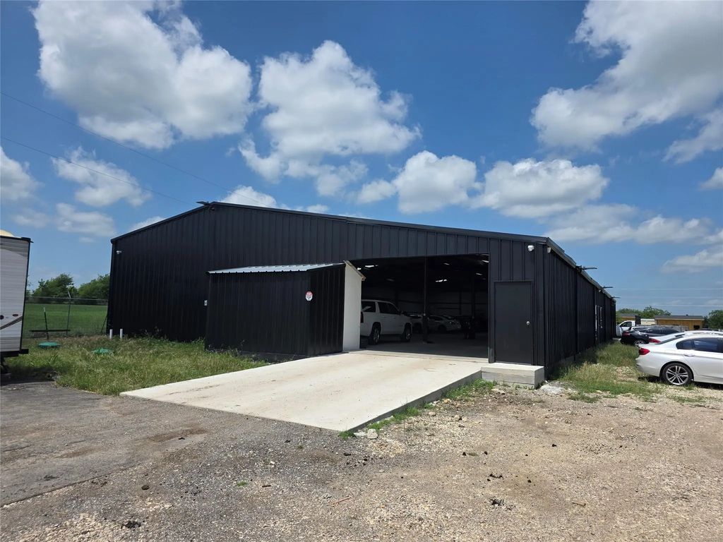 121 Pistol Road, Weatherford