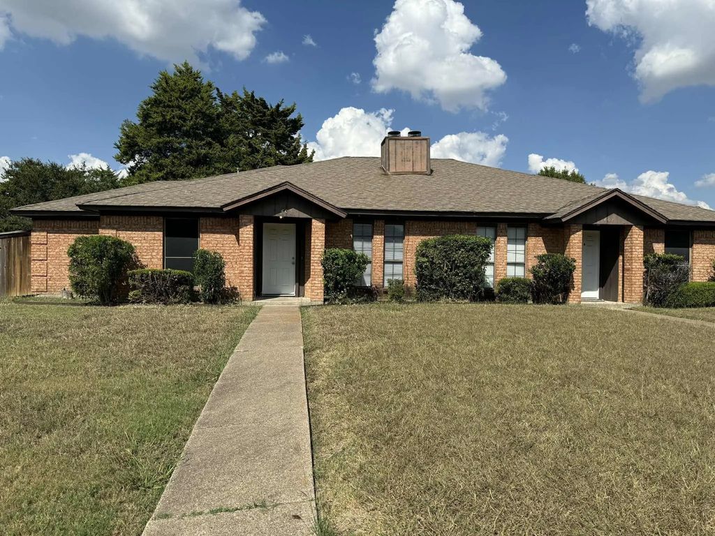 405 Amber Lane, DeSoto