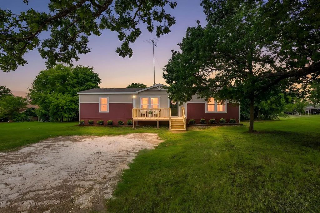 5805 County Road 312, Alvarado