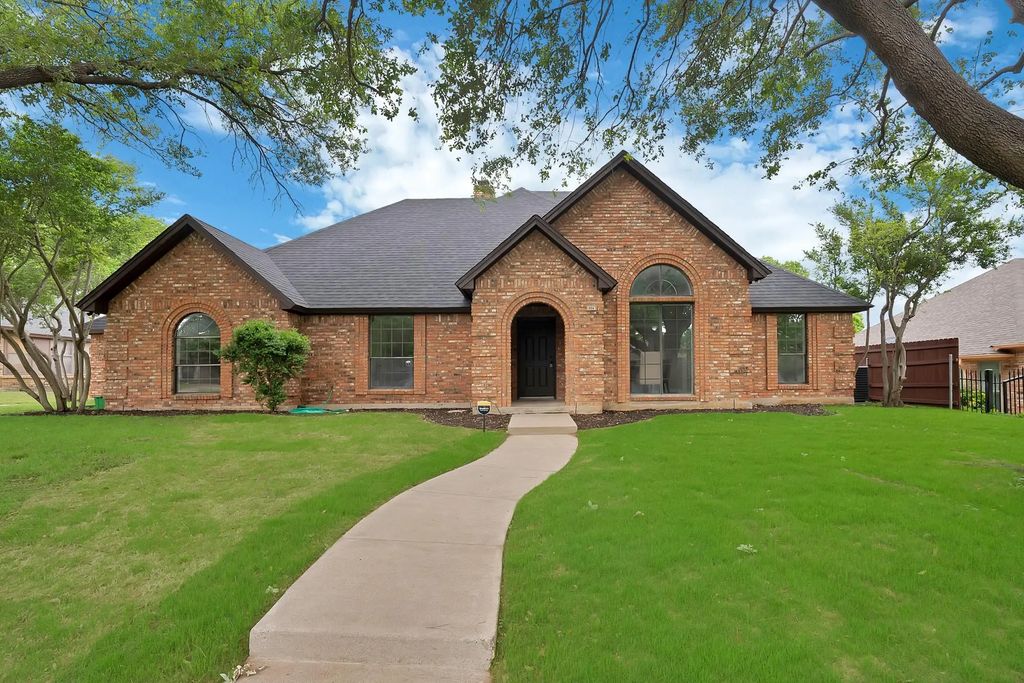 4104 Misty Meadow Drive, Fort Worth
