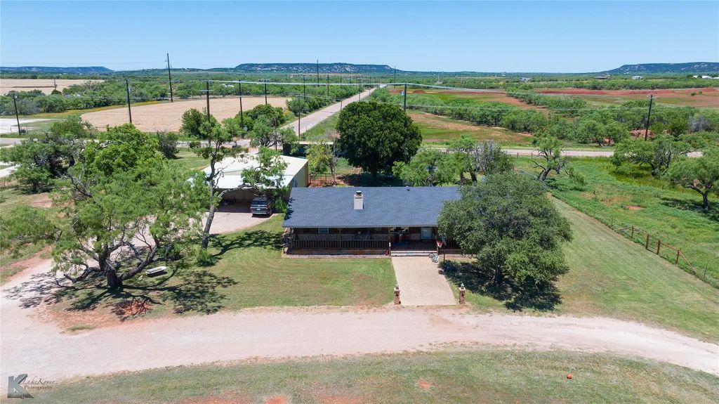 4142 Hwy 83, Tuscola