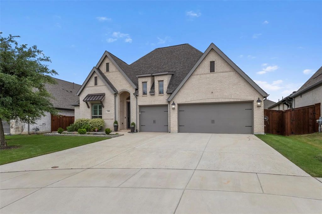 1305 Alder Court, Aubrey