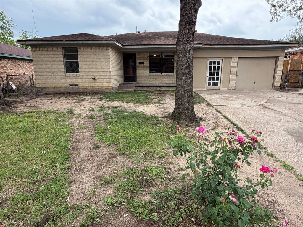 8706 Reva Street, Dallas