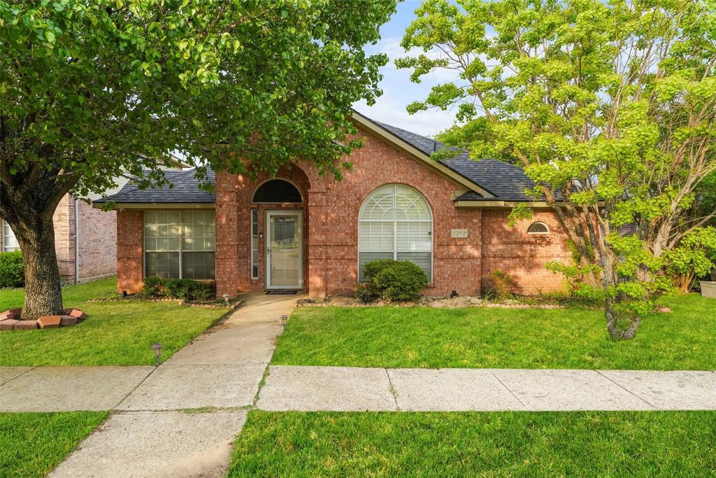 1212 Jessica Drive, Mesquite