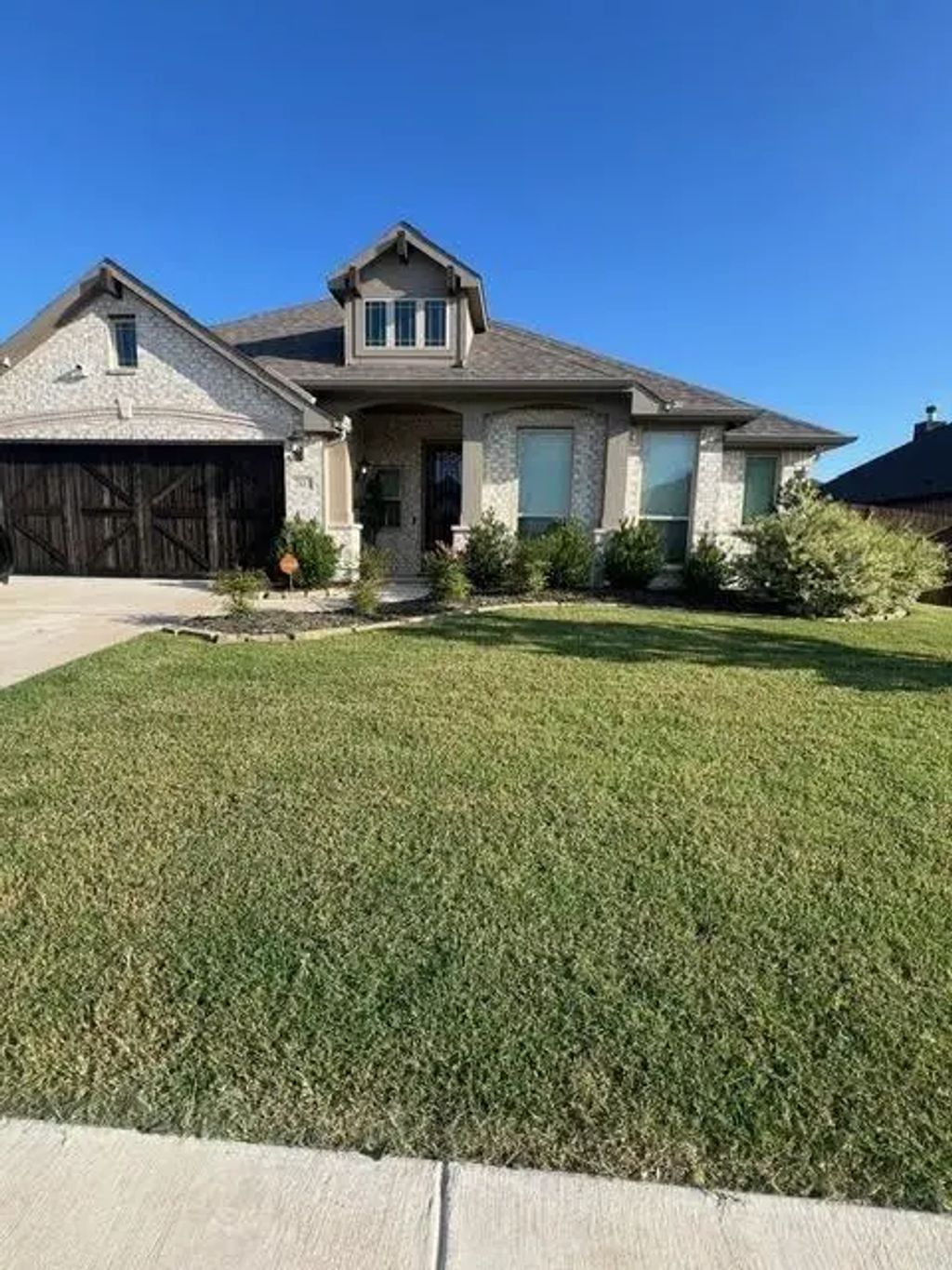 203 Mockingbird Drive, Waxahachie