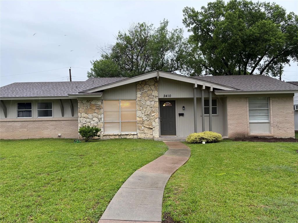 2410 Viva Drive, Mesquite