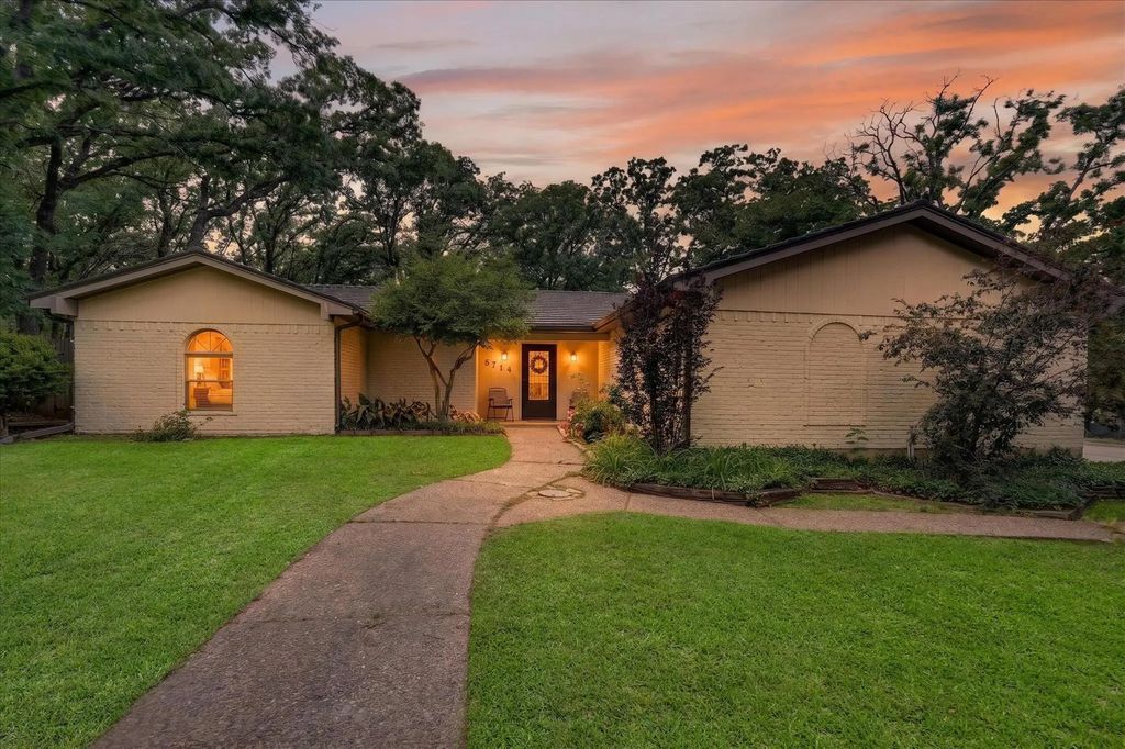 5714 Cherrywood Lane, Arlington