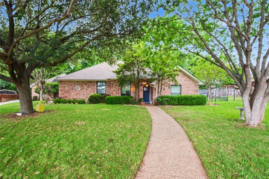 1522 Bonanza Court, Sachse