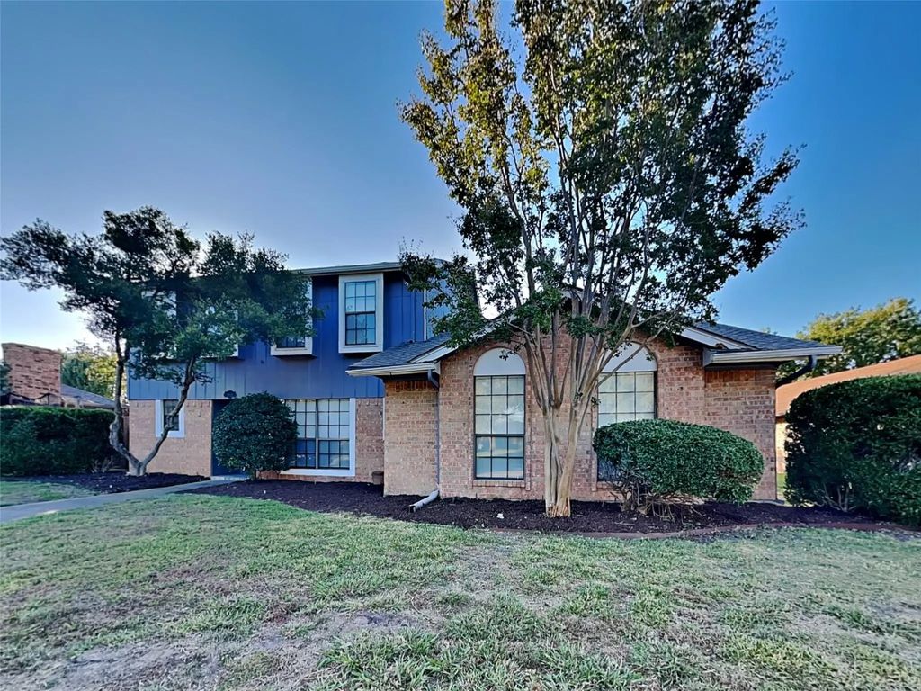 1920 Oakbluff Drive, Carrollton