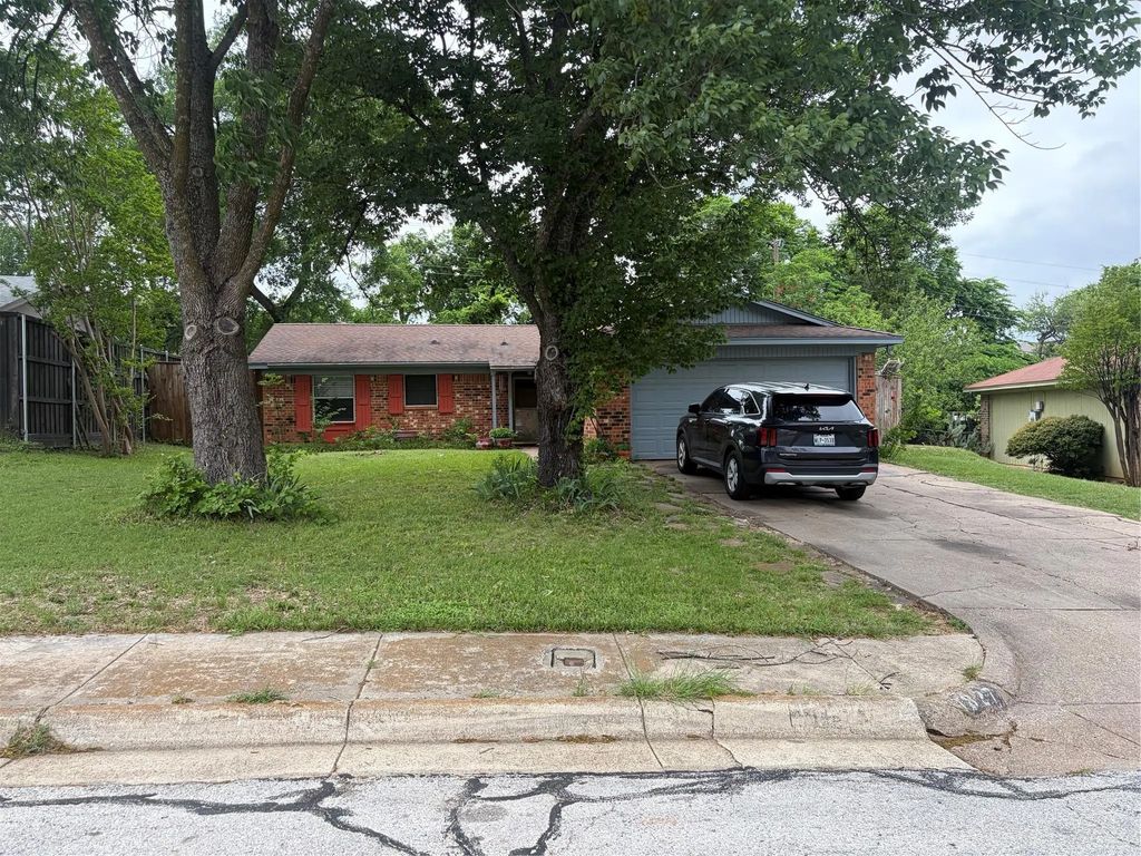 1827 Whitecliff Drive, Duncanville