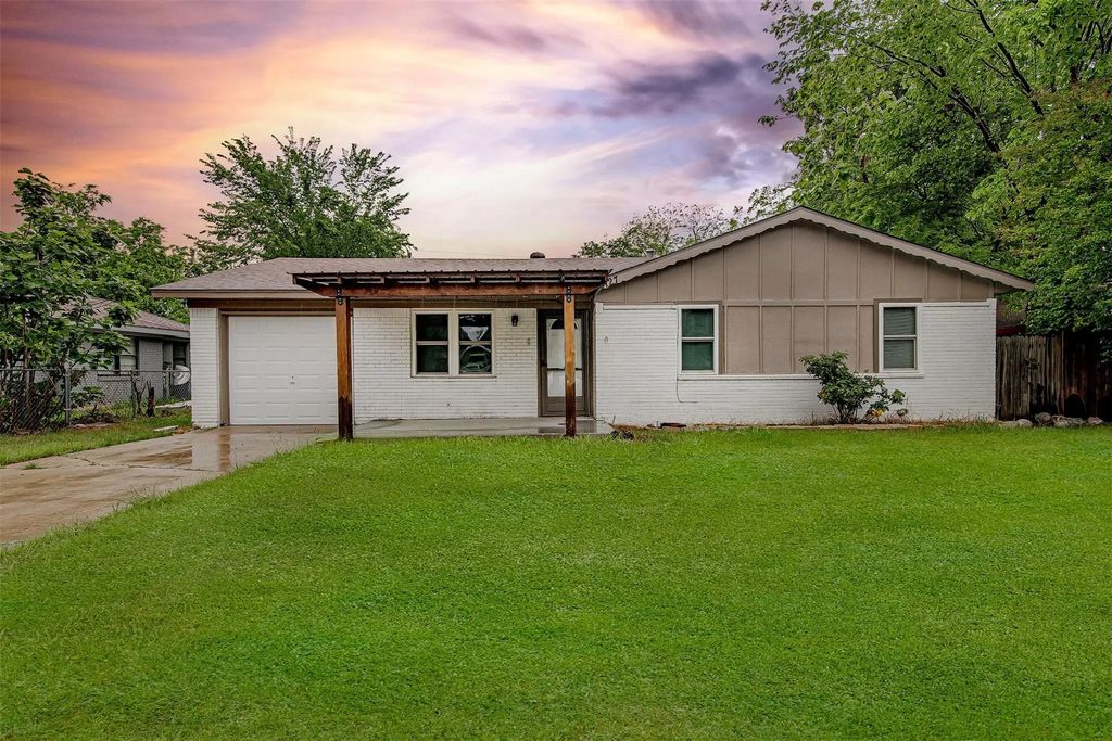 2127 E Mitchell Street, Arlington