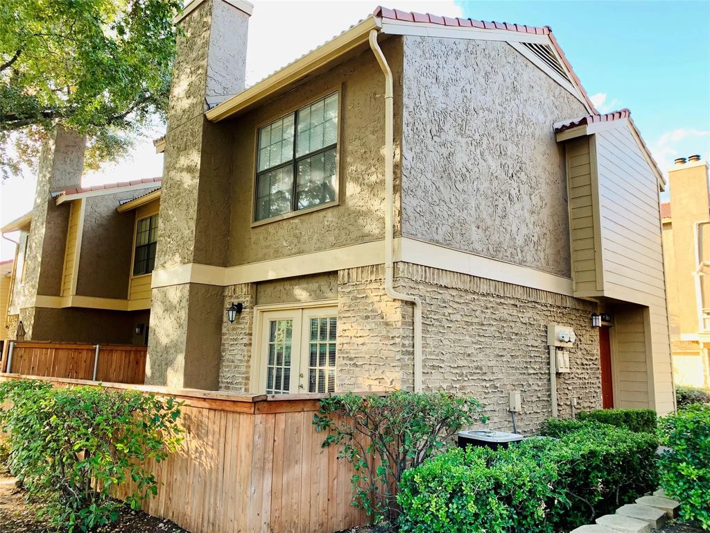 5200 Martel Avenue 38a, Dallas