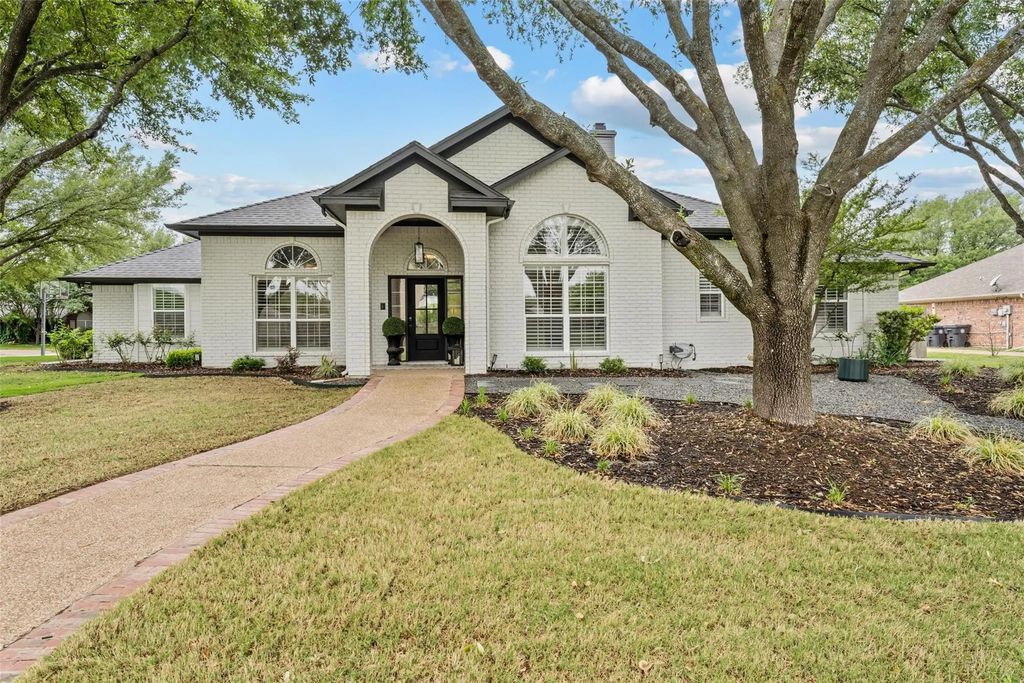 1001 Prairie Lane, Waco