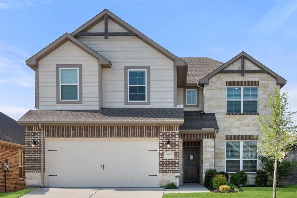 1732 Rio Secco Drive, Fort Worth