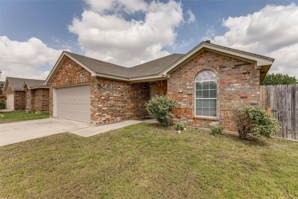 5217 Sioux Creek Lane, Fort Worth