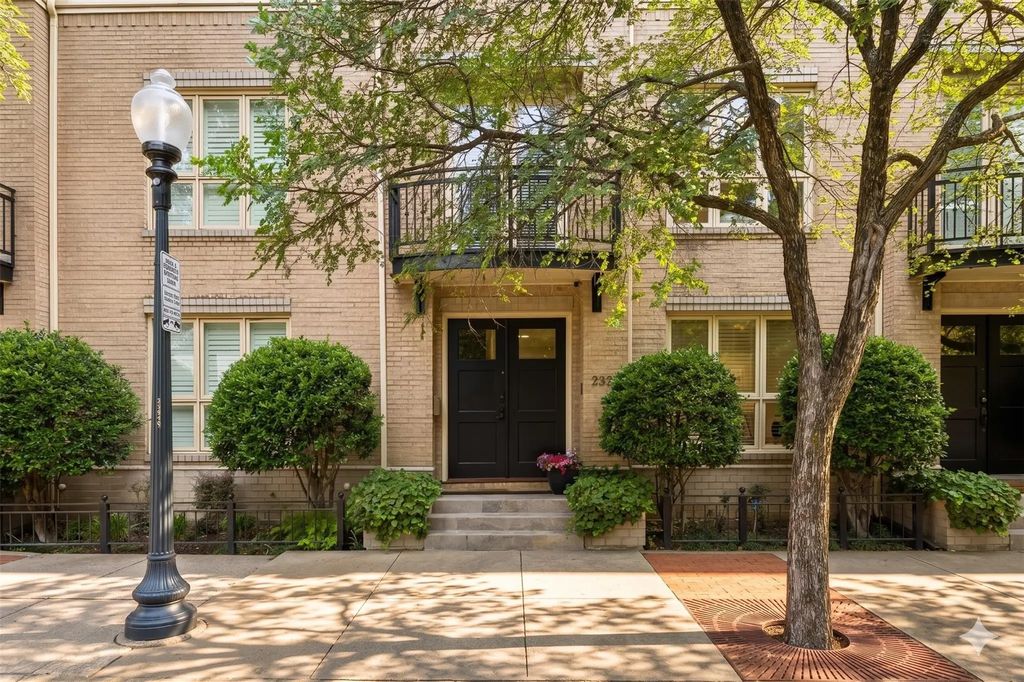2323 Allen Street, Dallas