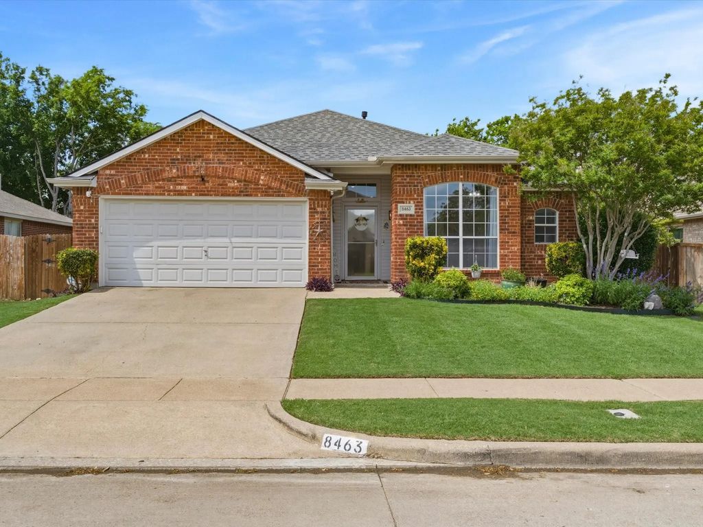 8463 Muirwood Trail, Fort Worth
