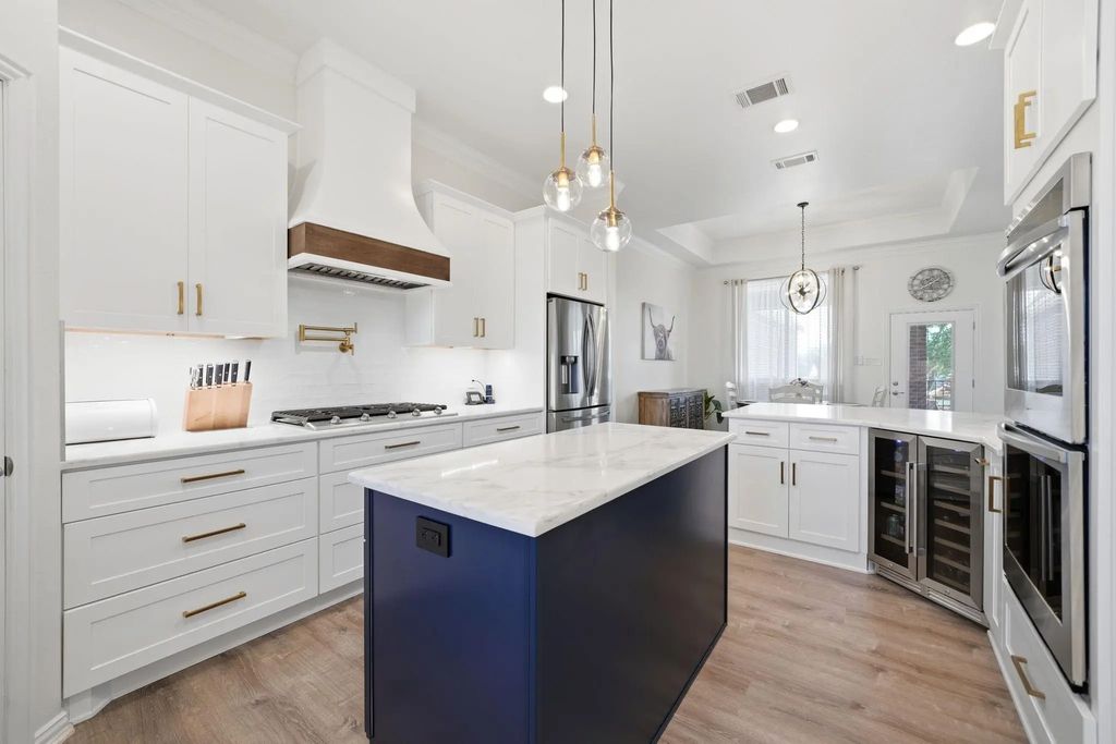 12176 Livingston Way, Talty