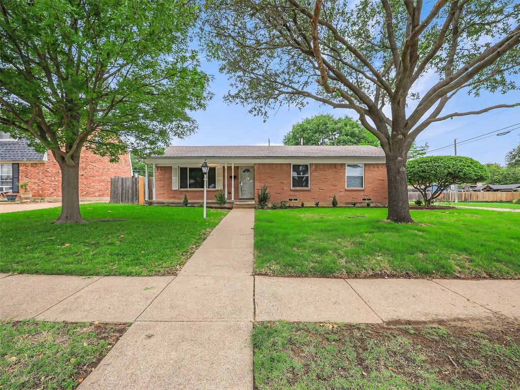 700 Kindred Lane, Richardson