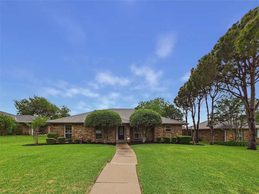 2604 Timberleaf Drive, Carrollton