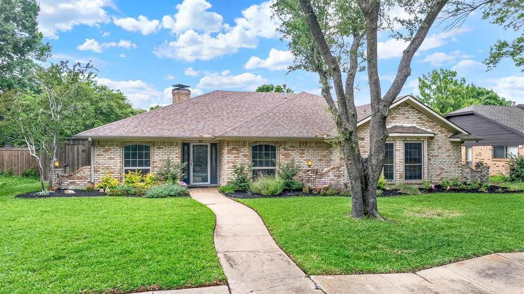 317 Faircrest Drive, Garland
