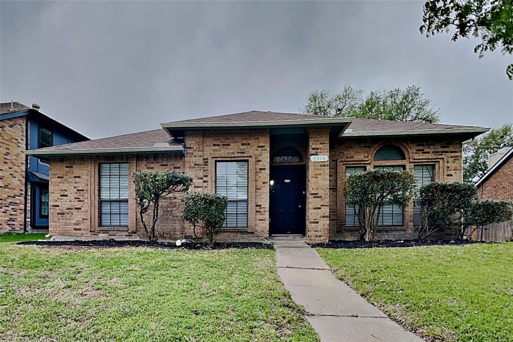 2914 Dukeswood Drive, Garland