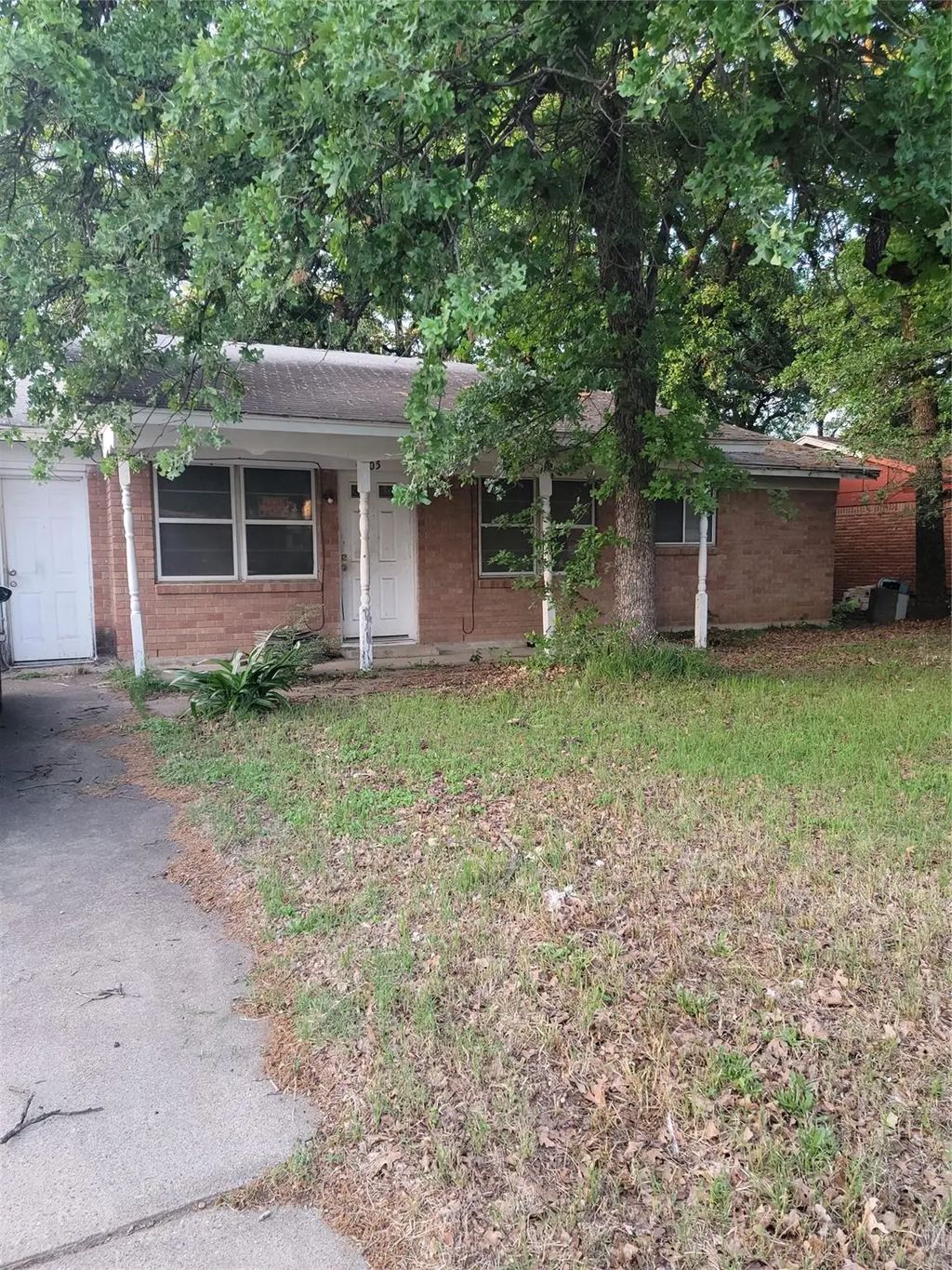 4805 Alandale Drive, Forest Hill