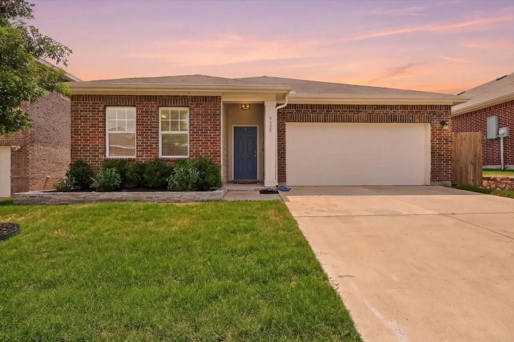 5325 Northfield Drive, Fort Worth