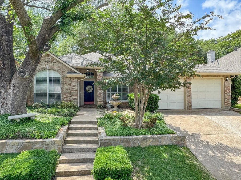 3445 Paint Brush Lane, Bedford