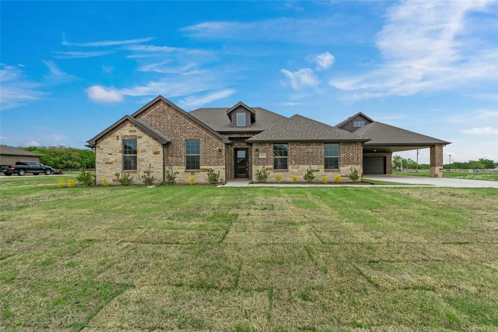 18310 Chippewa Court, Terrell