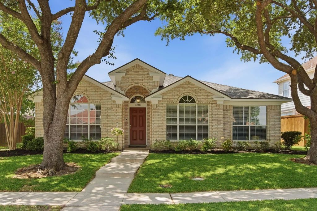 1108 Raleigh Drive, Lewisville